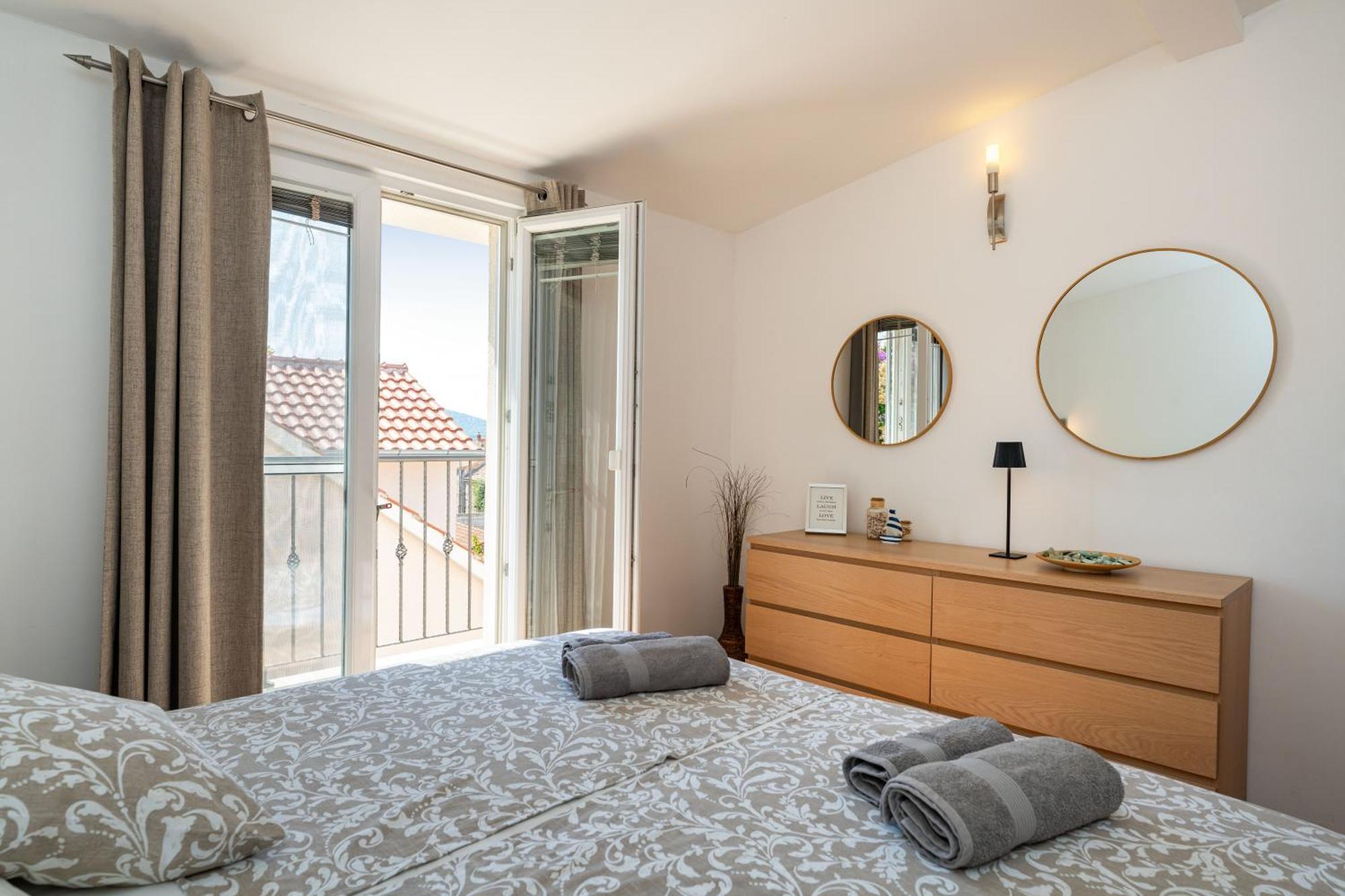 Apartmenthouse Ivana เบทินา ภายนอก รูปภาพ